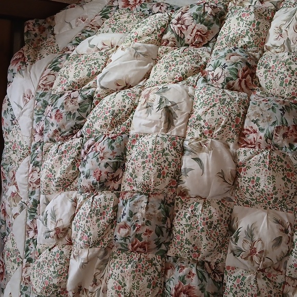 Puff Quilt Homemade - Picture 6 of 15